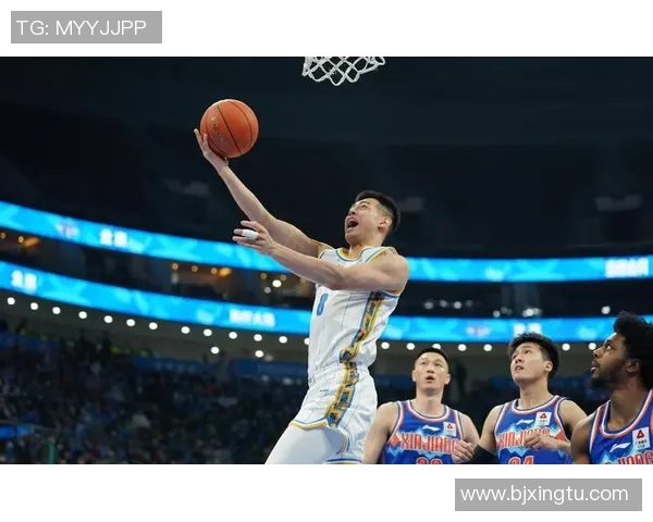 方硕在篮球赛场的崛起与挑战解析他如何成为球队的核心力量与未来之星